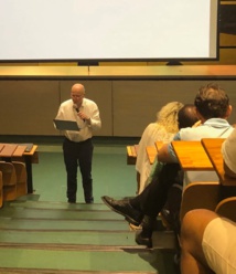 Me Saint Pierre à l'UPF le 11 avril dernier. Me Saint Pierre à l'UPF le 11 avril dernier.