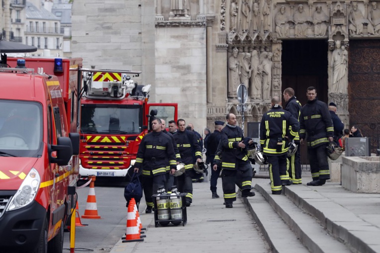 Notre-Dame: les théoriciens du complot s'enflamment Notre-Dame: les théoriciens du complot s'enflamment