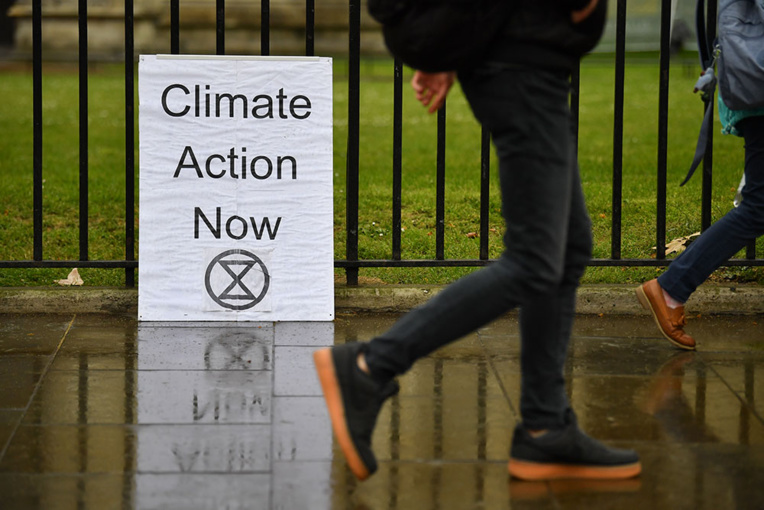 Blocages à Londres pour un "état d'urgence écologique"