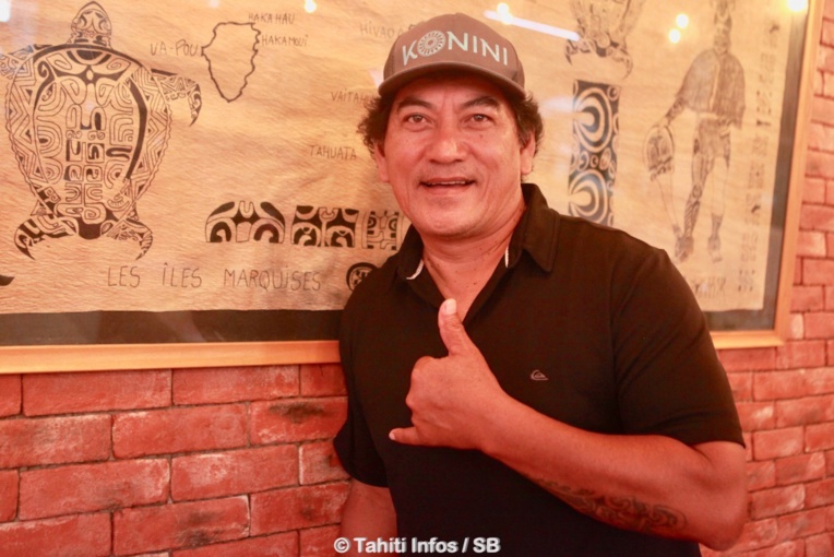 Rataro, un artiste engagé également dans le développement du va'a Rataro, un artiste engagé également dans le développement du va'a