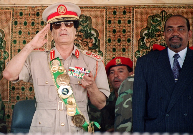 Soudan: l'ex-président Béchir en prison, les manifestants toujours mobilisés Soudan: l'ex-président Béchir en prison, les manifestants toujours mobilisés