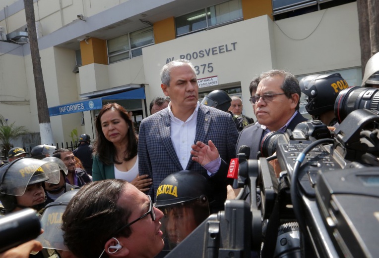 Pérou : l'ex-président Alan Garcia se suicide juste avant son arrestation Pérou : l'ex-président Alan Garcia se suicide juste avant son arrestation