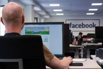 Facebook bannit plusieurs groupes britanniques d'extrême droite Facebook bannit plusieurs groupes britanniques d'extrême droite