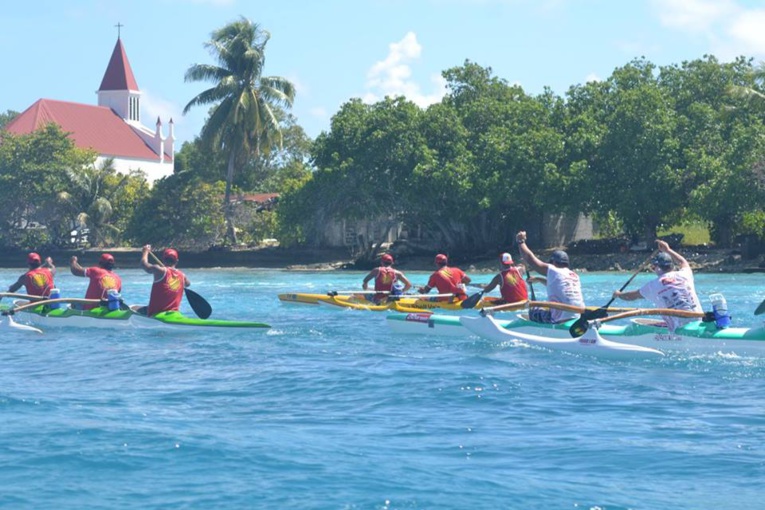 Les bateaux suiveurs ont eu droit à de beaux affrontements sur le plan d'eau de Rangiroa. (© CJSC Rangiroa) Les bateaux suiveurs ont eu droit à de beaux affrontements sur le plan d'eau de Rangiroa. (© CJSC Rangiroa)