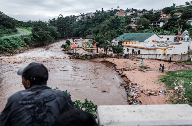 Afrique du Sud: 51 morts dans des inondations, le président Ramaphosa sur place Afrique du Sud: 51 morts dans des inondations, le président Ramaphosa sur place