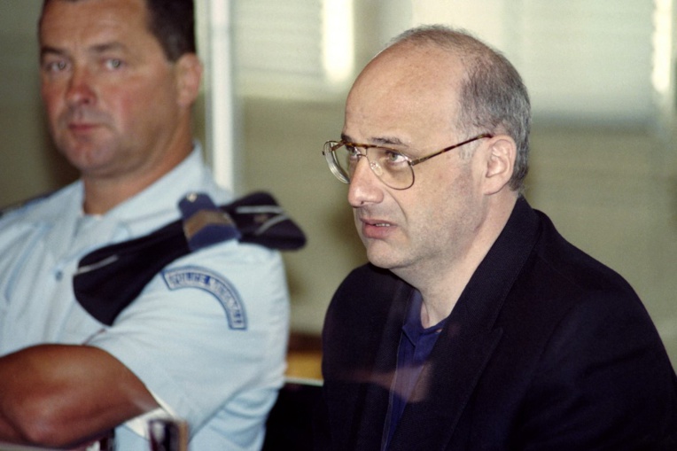 Vingt-six ans après ses crimes, la justice libère le faux docteur Romand