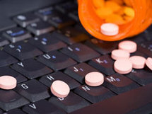Médicaments contrefaits sur internet : saisie record lors d'une opération internationale