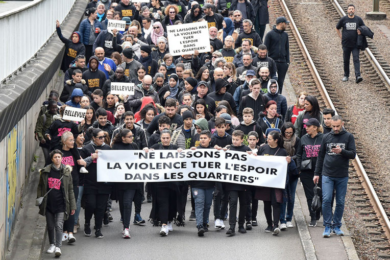 Fusillades à Nantes: 500 personnes défilent contre "la guerre des quartiers" Fusillades à Nantes: 500 personnes défilent contre "la guerre des quartiers"