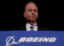 Le patron de Boeing conforté par les actionnaires malgré le 737 MAX Le patron de Boeing conforté par les actionnaires malgré le 737 MAX