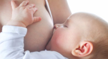 Un bébé allaité a moins de risque de devenir obèse (OMS)