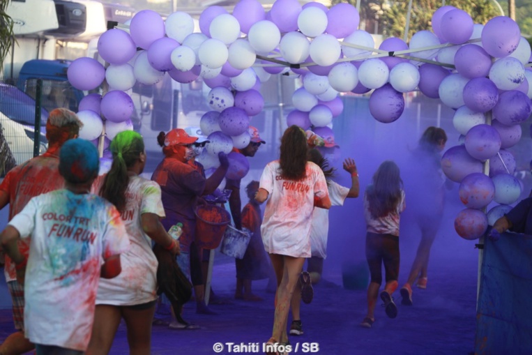 Les stands étaient aux couleurs des sponsors de l'évènement Les stands étaient aux couleurs des sponsors de l'évènement