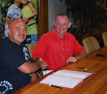 Rénovation du Fare Hape dans la vallée de la Papenoo: EDT et MARAMA NUI signent une convention Rénovation du Fare Hape dans la vallée de la Papenoo: EDT et MARAMA NUI signent une convention