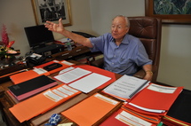 Gaston Flosse, le "vieux lion" désormais presque à terre