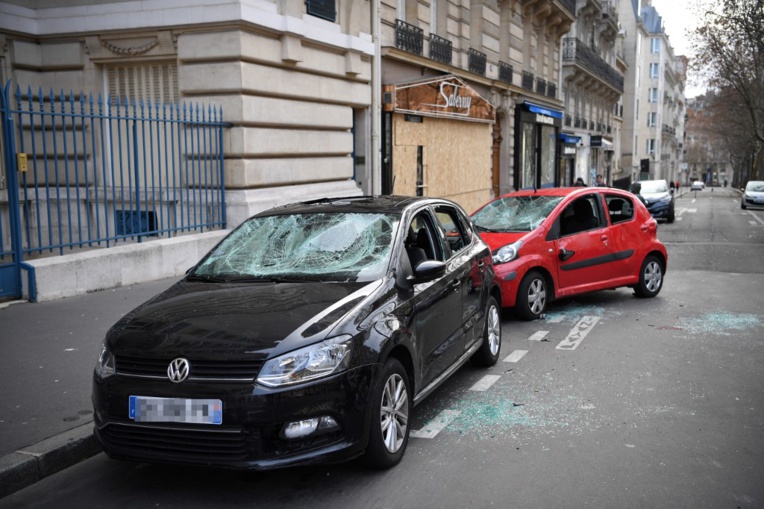 Paris lance un nouveau service d'autopartage électrique et thermique Paris lance un nouveau service d'autopartage électrique et thermique