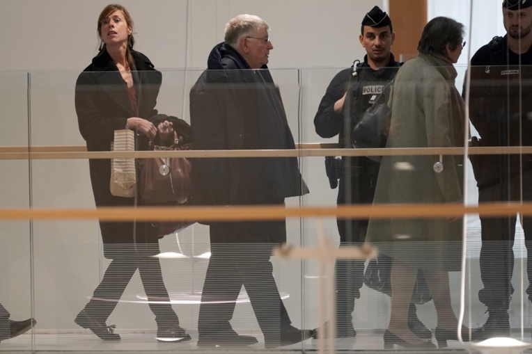 Procès des suicides à France Télécom: "Je n'y peux rien", dit l'ex-PDG Procès des suicides à France Télécom: "Je n'y peux rien", dit l'ex-PDG