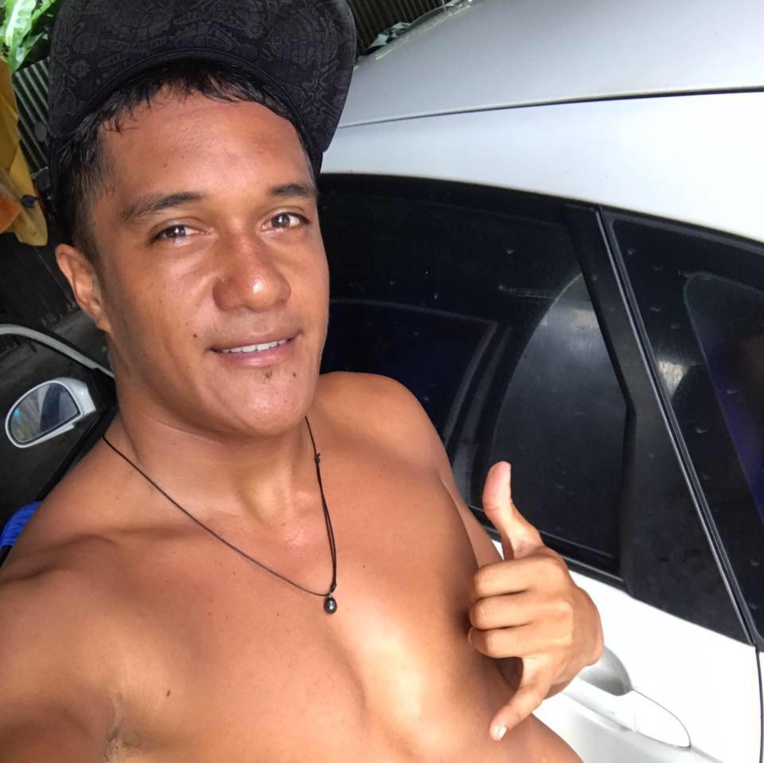 Ruarii Atani a choisi la voie du surf professionnel Ruarii Atani a choisi la voie du surf professionnel