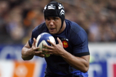 IRB: Thierry Dusautoir se console avec le titre de "joueur de l'année"