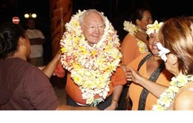 Démonstration de force politique de Flosse, réélu à la tête de son parti