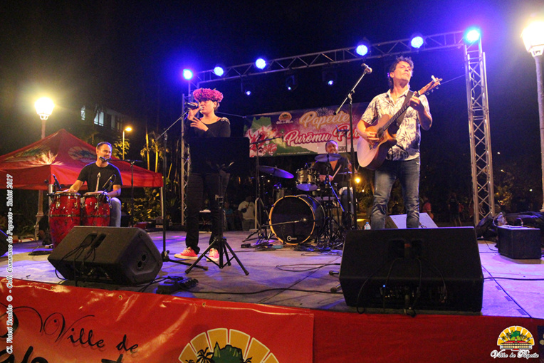 16 groupes se produiront ainsi le long du boulevard Pomare. Parmi eux des nouveaux venus comme Moya & Kion ou Lady and the Dude, mais également des habitués de la Puromu party tels que Maro Ura,Carole et Florent Atem, Pepena, Mana Vib's, Royal Kikiriri, Torea, Verua ou encore Vevo. 16 groupes se produiront ainsi le long du boulevard Pomare. Parmi eux des nouveaux venus comme Moya & Kion ou Lady and the Dude, mais également des habitués de la Puromu party tels que Maro Ura,Carole et Florent Atem, Pepena, Mana Vib's, Royal Kikiriri, Torea, Verua ou encore Vevo.