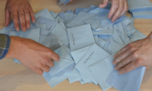 Européennes: face au risque d'abstention, Macron appelle à la "mobilisation générale" Européennes: face au risque d'abstention, Macron appelle à la "mobilisation générale"