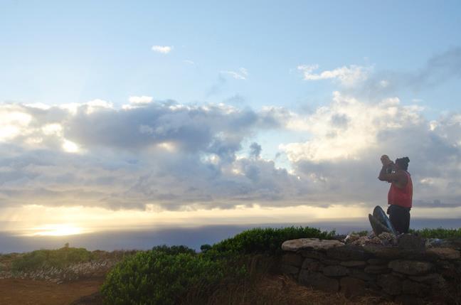 L'expédition Faafaite fait route vers Tahiti, témoignages de jeunes marins