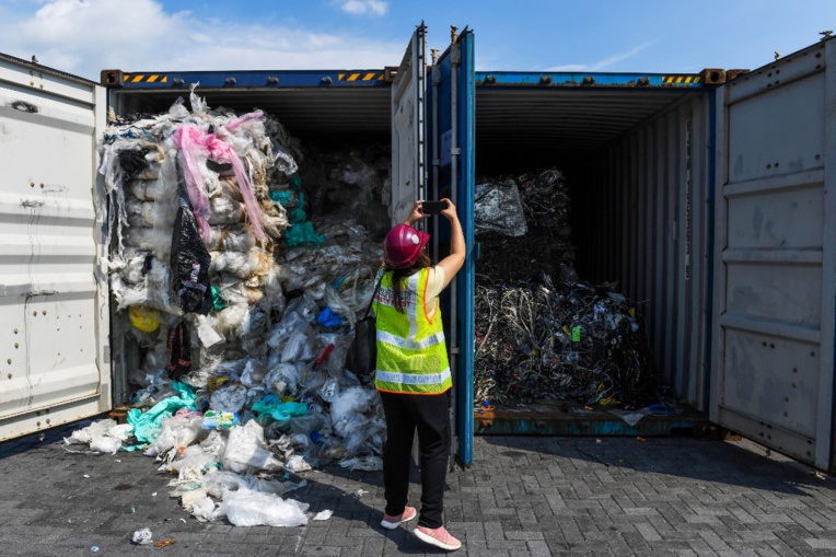 La Malaisie va retourner à l'envoyeur des centaines de tonnes de déchets plastique La Malaisie va retourner à l'envoyeur des centaines de tonnes de déchets plastique