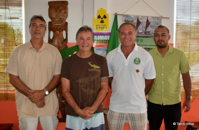 Différents membres du bureau de Heiura-Les Verts : Tati Salmon, Jacky Bryant, Karl Réguron et Jack Mataitai