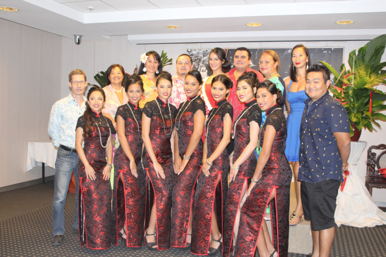 Le jury et les candidates. Le jury et les candidates.