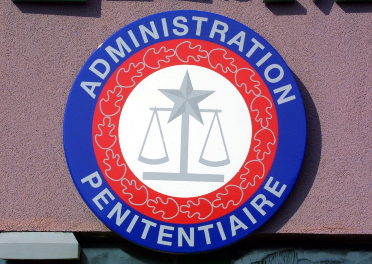 Pour "briser le silence", un rapport sur les violences de surveillants de prison