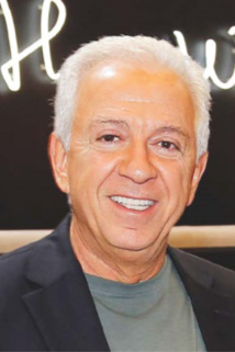 Paul Marciano : "Tahiti pourrait être une source d'inspiration pour une collection" Paul Marciano : "Tahiti pourrait être une source d'inspiration pour une collection"