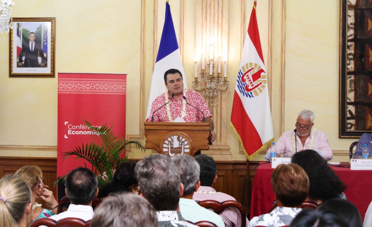 Edouard Fritch : « il faut trouver des solutions pour les chômeurs de longue durée » Edouard Fritch : « il faut trouver des solutions pour les chômeurs de longue durée »