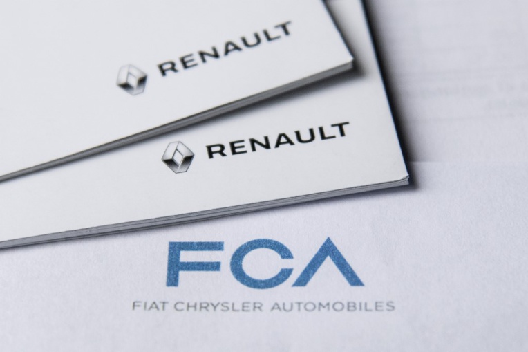 Projet de fusion: les administrateurs de Renault étudient la réponse à Fiat Chrysler