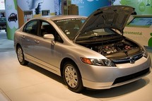 Une automobile au gaz naturel de Honda élue "voiture verte de l'année"