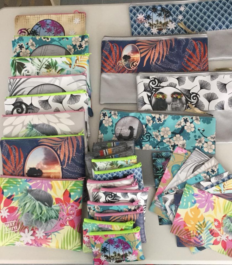 Tous les accessoires sont confectionnés à Tahiti. Tous les accessoires sont confectionnés à Tahiti.