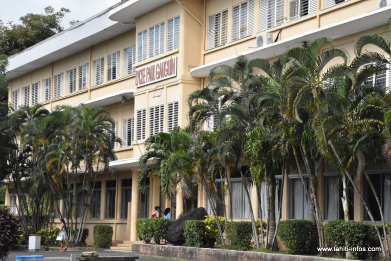 Supports numériques obligatoires pour les lycéens de Gauguin Supports numériques obligatoires pour les lycéens de Gauguin