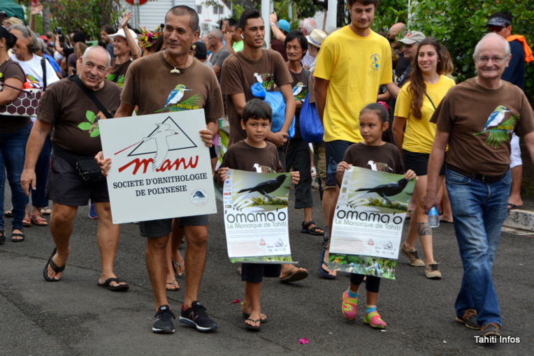 1800 personnes défilent à la Fête de l'Orange 1800 personnes défilent à la Fête de l'Orange