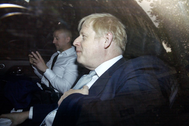Brexit: Boris Johnson contre-attaque et plaide pour "une sorte d'accord"