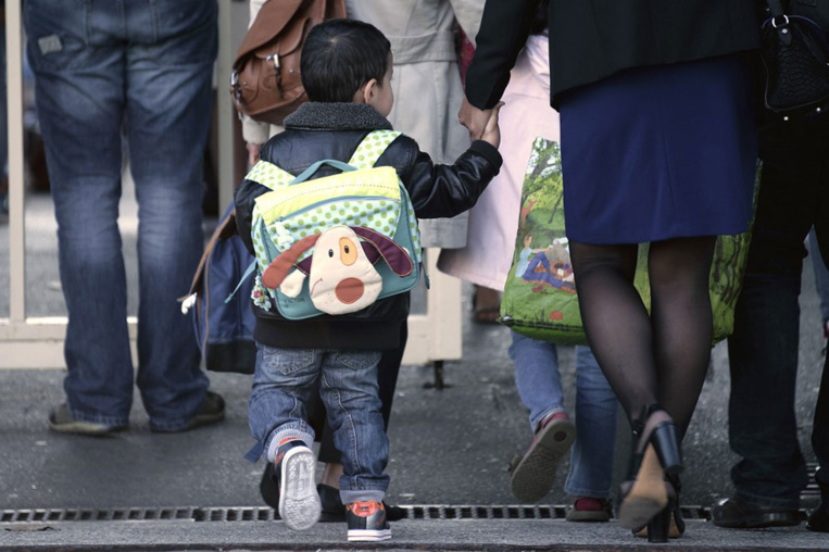 A Paris, des capteurs à l'école pour mesurer la pollution, avant de sévir