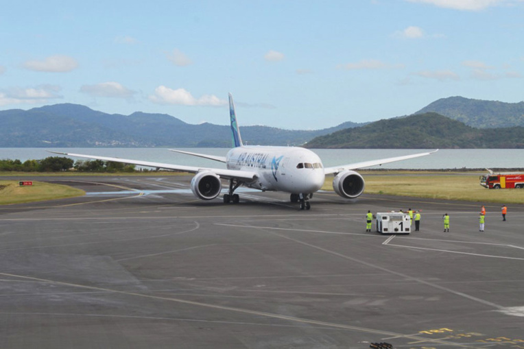 La desserte aérienne à Mayotte "n'est pas satisfaisante", estime la ministre des Outre-mer La desserte aérienne à Mayotte "n'est pas satisfaisante", estime la ministre des Outre-mer