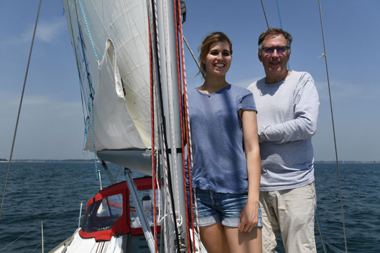 Les Dumard, père et fille, tentent le passage du Nord-Ouest à la voile Les Dumard, père et fille, tentent le passage du Nord-Ouest à la voile