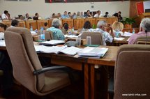 La chaise vide de Sabrina Birk à la reprise de la séance