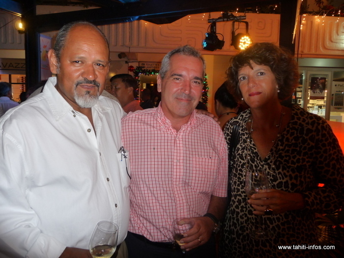 Félix Bernardino en compagnie du haut-commissaire Richard Didier et de son épouse