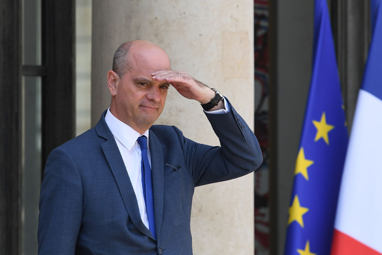 Résultats du bac: nécessaire ou scandaleuse, la "solution" de Blanquer divise Résultats du bac: nécessaire ou scandaleuse, la "solution" de Blanquer divise