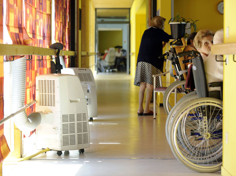 Violences contre une femme de 98 ans en Ehpad: trois ans ferme en appel pour un aide-soignant