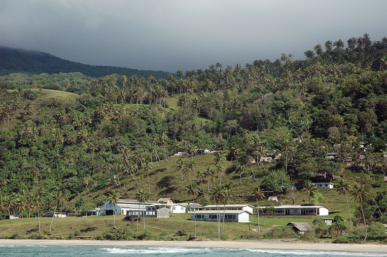 Classement sans suite de plaintes pour agression sexuelle contre l'ex-ambassadeur au Vanuatu