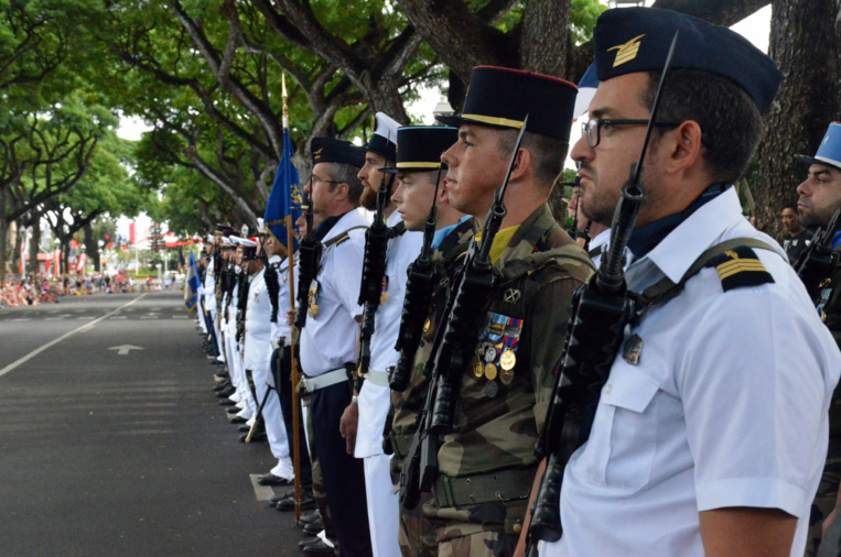 En Polynésie, le défilé du 14 Juillet a lieu e Pouvanaa a Oopa. En Polynésie, le défilé du 14 Juillet a lieu e Pouvanaa a Oopa.