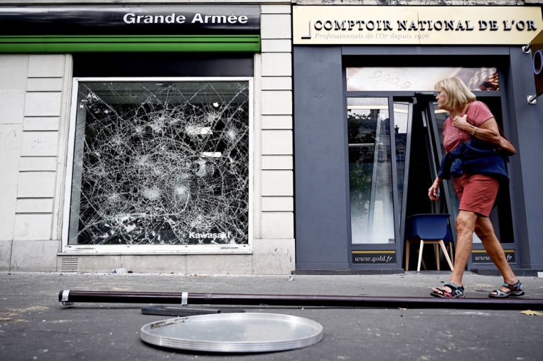 Indignation après les incidents en marge de la victoire de l'équipe de foot l'Algérie Indignation après les incidents en marge de la victoire de l'équipe de foot l'Algérie