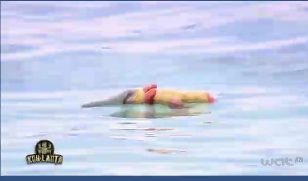 1h30, Teheiura laisse tomber son porte bonheur, le doudou de sa fille!