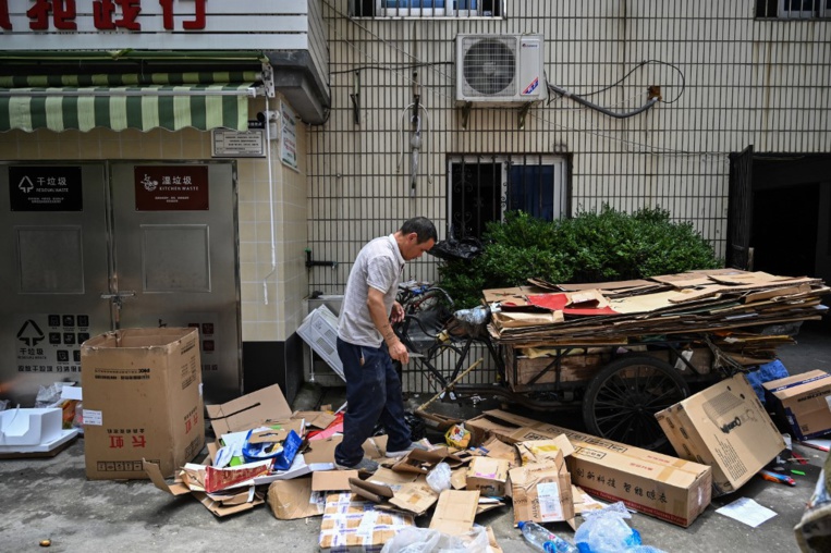 Shanghai inaugure la "bataille" du tri des déchets en Chine Shanghai inaugure la "bataille" du tri des déchets en Chine