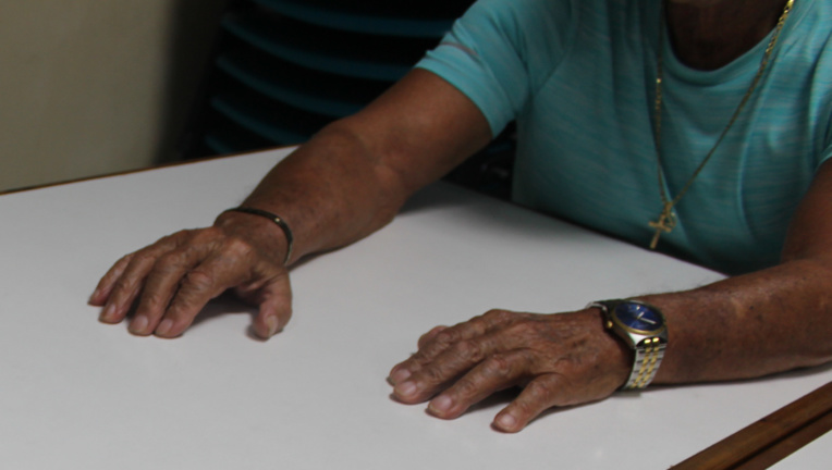 Alcooliques Anonymes : "J'avais honte, mais un jour j'ai osé y aller" Alcooliques Anonymes : "J'avais honte, mais un jour j'ai osé y aller"